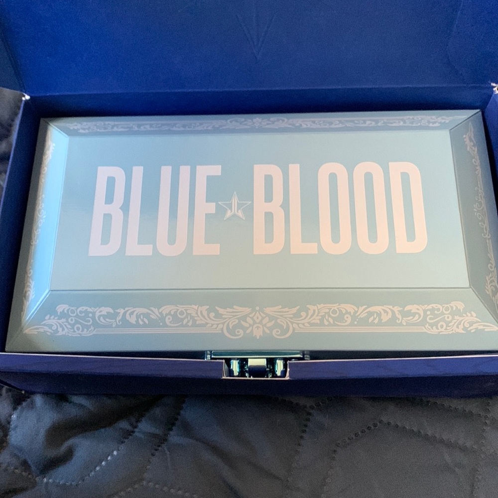 Jeffree Star Blue Blood Palette